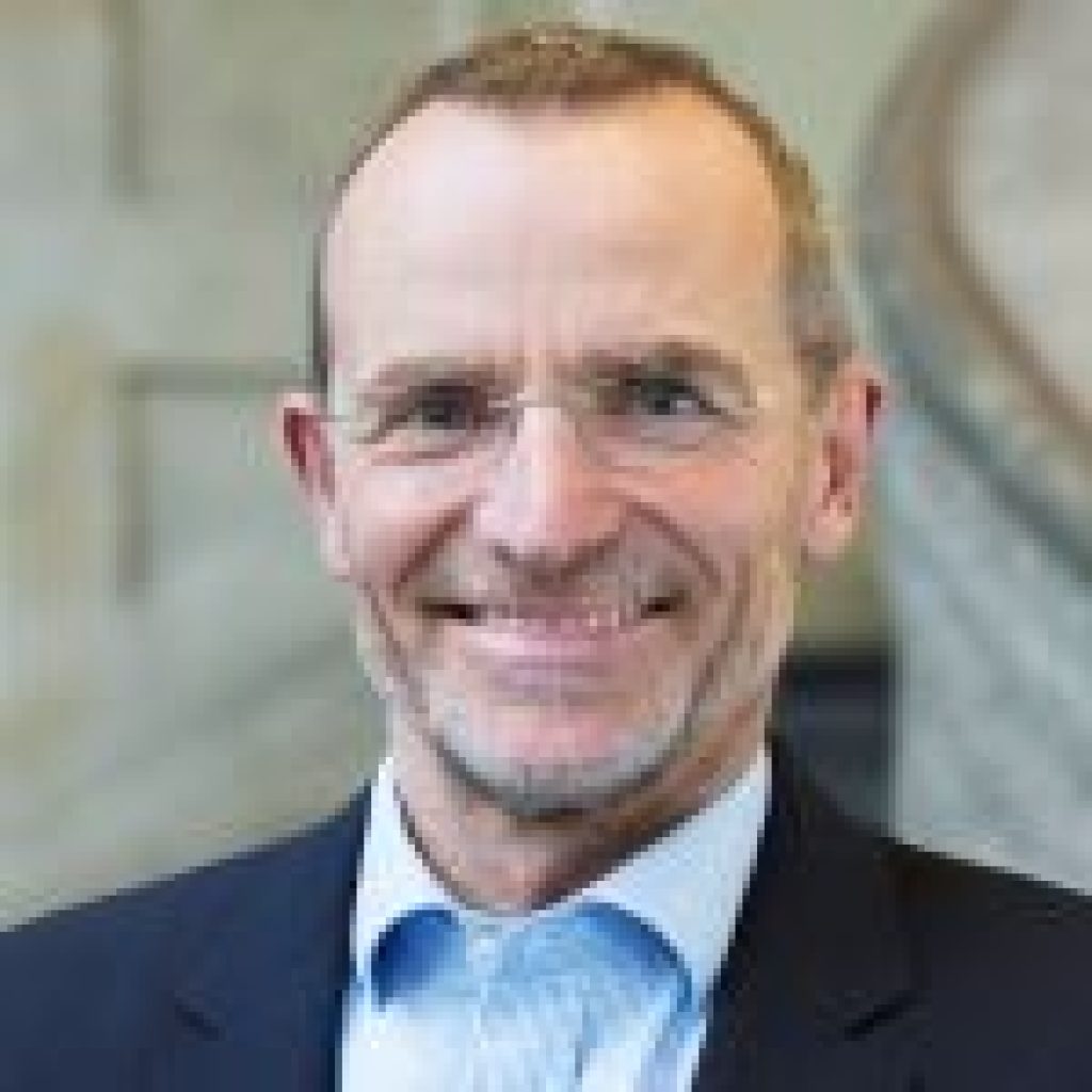 Prof. Dr. Alexander Bassen - ASIFMA